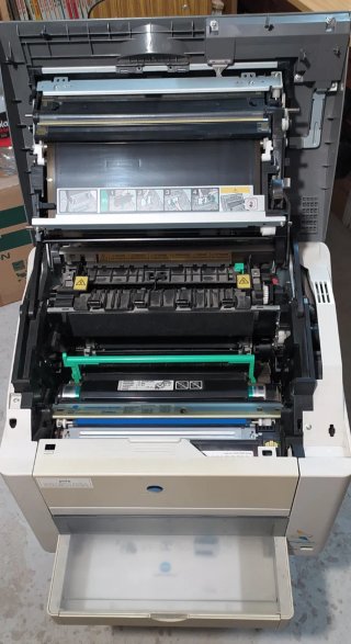 Impresora Konica Minolta Magiccolor 2430DL