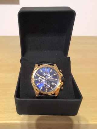 Reloj Festina Dorado Esfera Azul Correa Negra