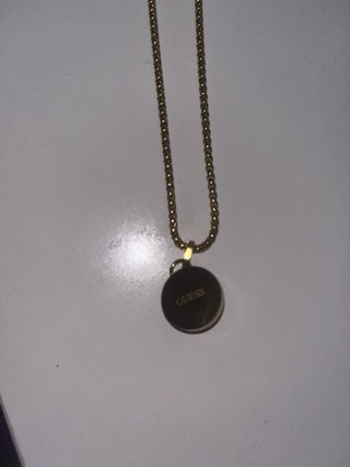 Cadena Guess Dorada