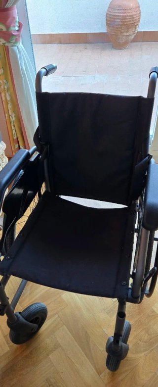 Silla de ruedas con cinturon + andador