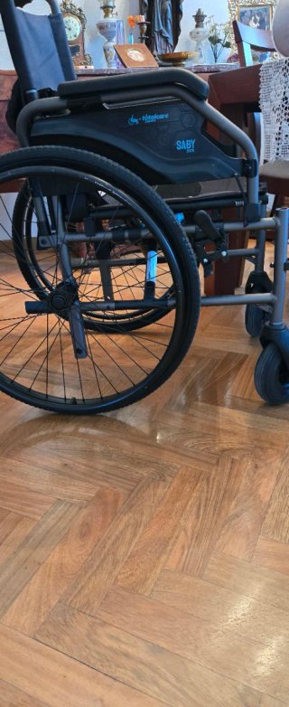 Silla de ruedas con cinturon + andador