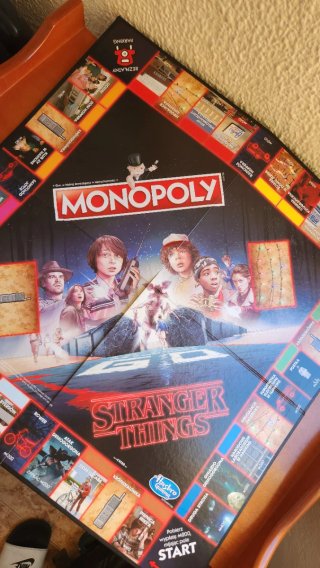 Monopoly Stranger Things Edición Netflix Polaco