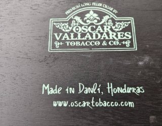 Caja de Puros Oscar Valladares Maduro