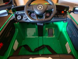 Coche Mercedes Benz AMG niños
