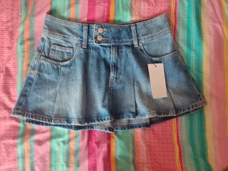 Faldas y camisetas ZARA