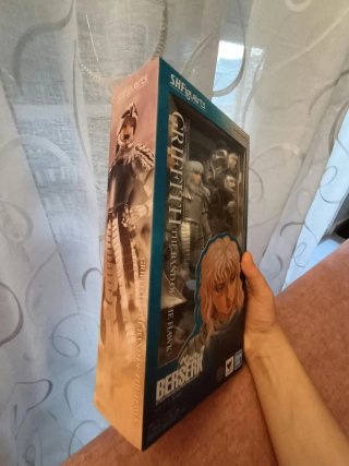 Figura Griffith SH Figuarts Berserk