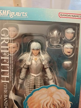 Figura Griffith SH Figuarts Berserk