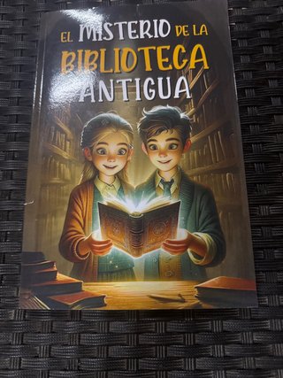 EL MISTERIO DE LA BIBLIOTECA ANTIGUA: El libro ...
