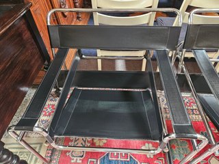 Poltronas Vintage Couro e Metal