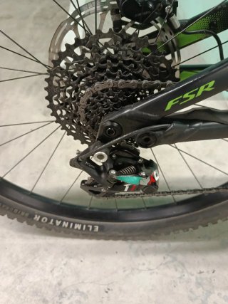 Bicicleta Specialized Turbo Levo Expert