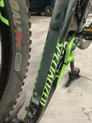 Bicicleta Specialized Turbo Levo Expert