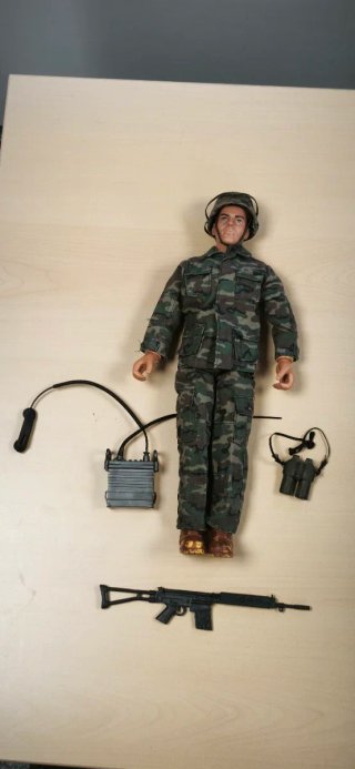 FIGURA MILITAR