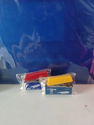 Grapadora pequeña Petrus 202