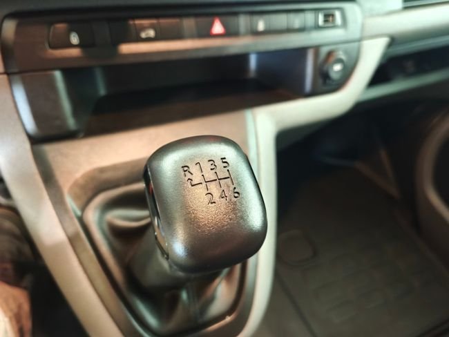 Peugeot Expert 2022, foto 19