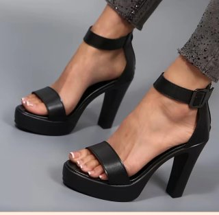 Sandalias de tacón negras