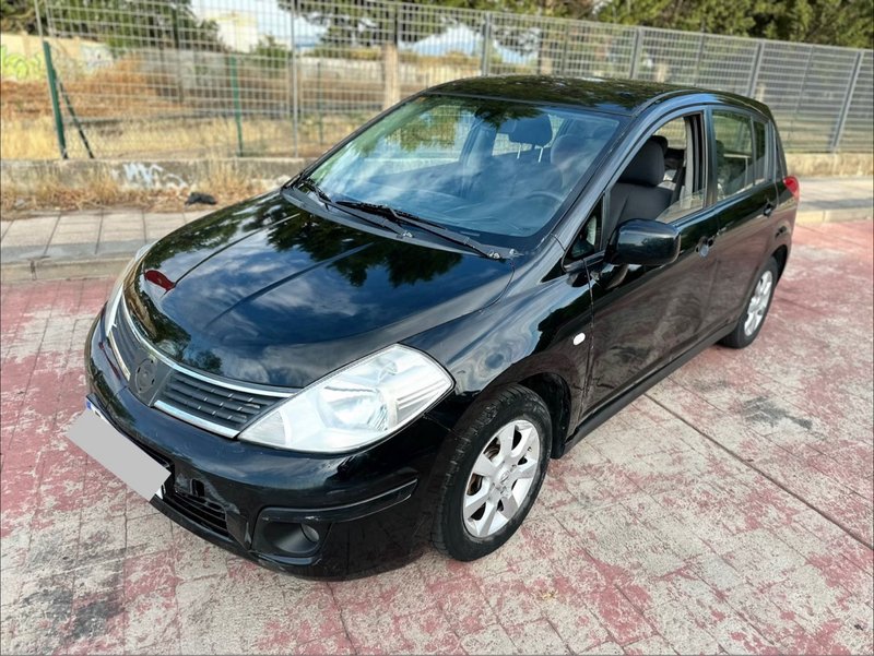 Nissan Tiida 2008 - foto 1