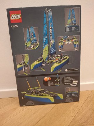 LEGO Technic 42105 Catamarano 2 in 1
