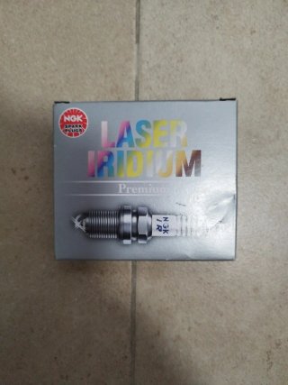 4 Bujías NGK Laser Iridium SIZFR6B8EG x4