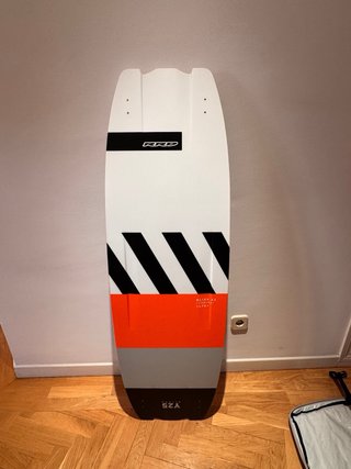 Tabla Kitesurf RRD Bliss LTE 138x42 + Funda