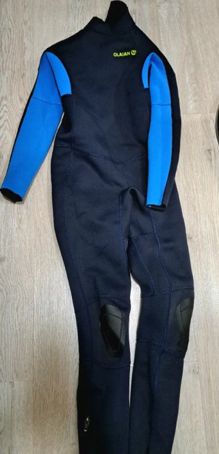 Kit de neopreno, escarpines y  bañador