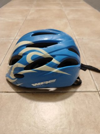 Casco bici infantil azul y blanco