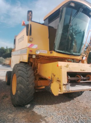 Cosechadora New Holland TC56