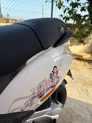 Piaggio Zip 49cc Scooter