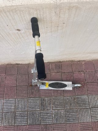 Patinete metálico