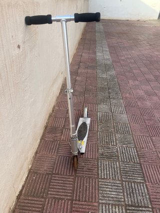 Patinete metálico