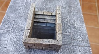 Escalera descendiente pintada para juegos y rol