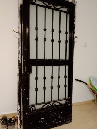 Puerta blindada con llave