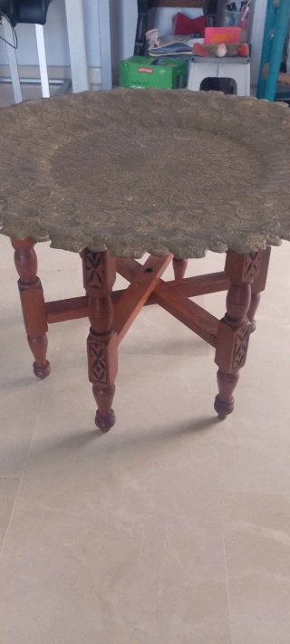 Mesa de té marroquí metal y madera