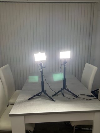 Kit 2 Focos LED Video 5600K con Trípodes USB