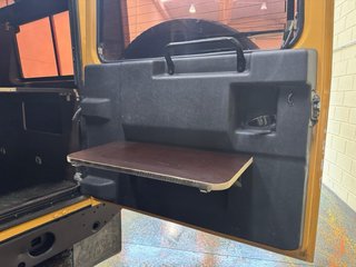 Land Rover Defender 2010