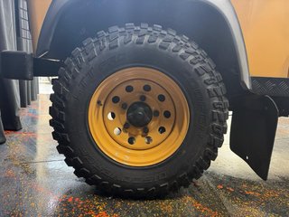 Land Rover Defender 2010