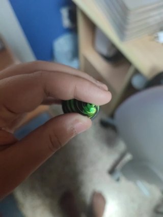 Juguete impreso 3D verde y negro