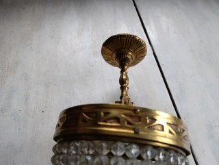 Lámpara colgante cristal y metal dorado