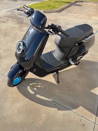 Niu NQi Scooter ciclomotor SIN BATERIA