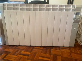 Radiador Eléctrico Blanco y Gris