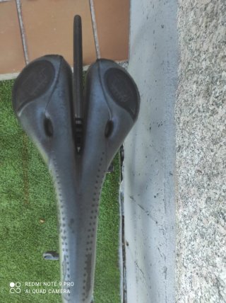 Bicicleta de Carretera BH Negra,