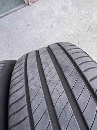 2 Ruedas Michelin 235/45R18 98W