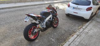 Aprilia RSV4 FACTORY APRC Sportbike