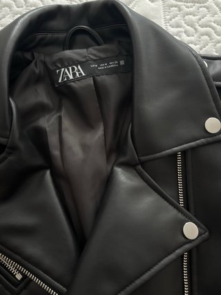 Chaqueta Zara Cuero Negra Talla M