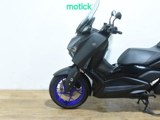 YAMAHA XMAX 300