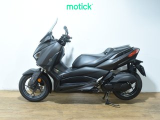 YAMAHA XMAX 125