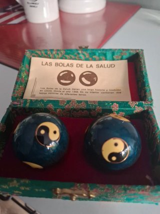 Bolas de la salud con estuche