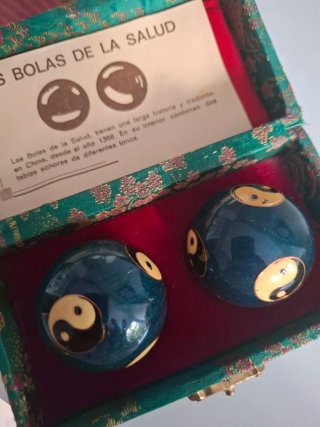 Bolas de la salud con estuche