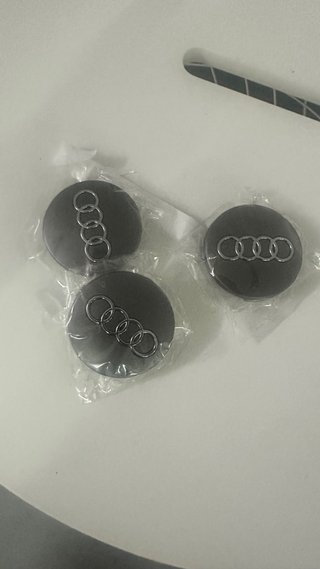 3 Tapabujes Audi 60mm Nuevos