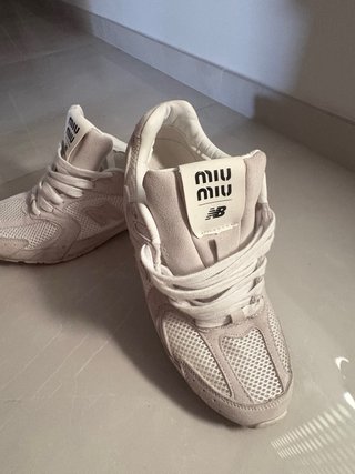 New Balance x Miu Miu Sneakers grigio/Bianco