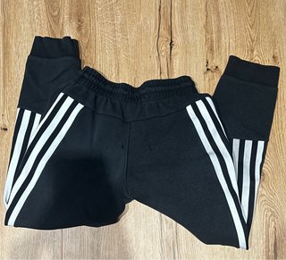 Pantalón Adidas Negro